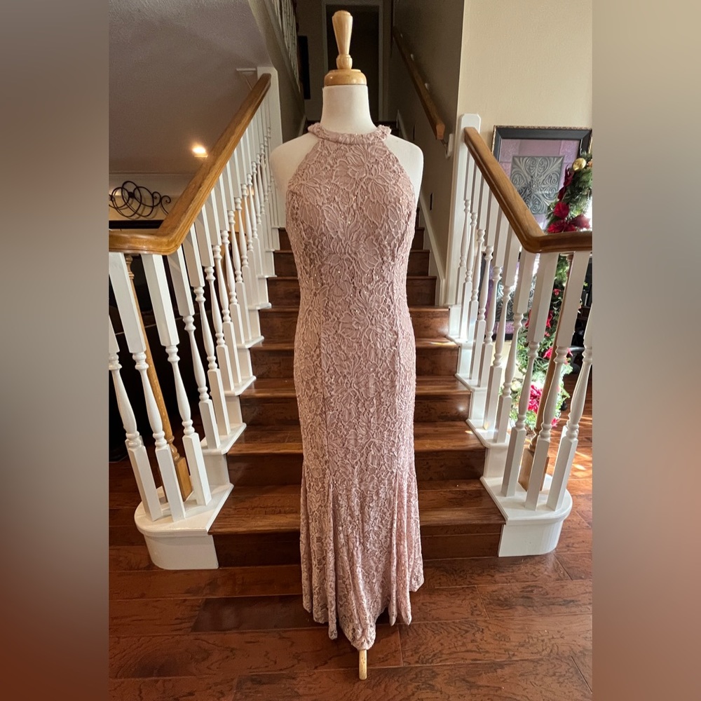 Beautiful blush pink Nightway gown size 10